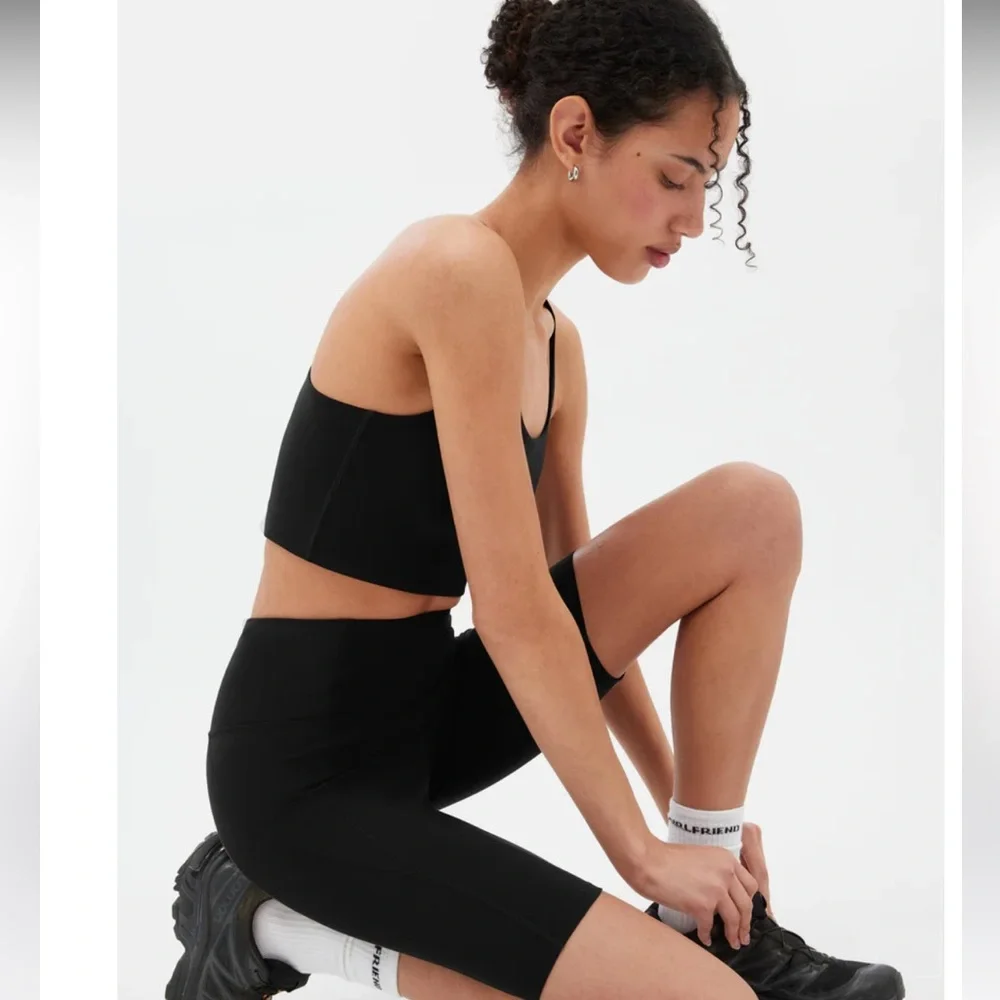 C29 Girlfriend collective Black Paloma Racerback Bra - Picture 3 of 3